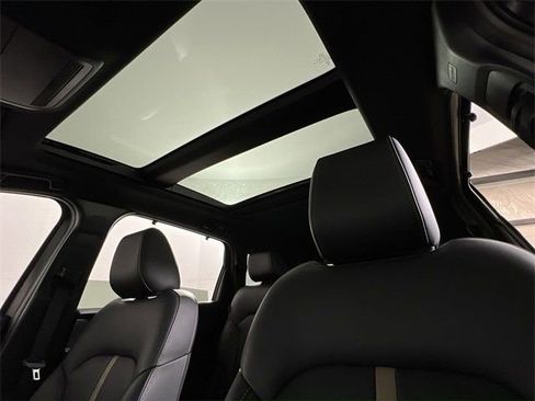 Used 2025 MAZDA CX-70 3.3 Turbo S w/ Premium Package image 15