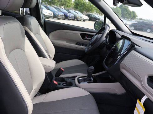 Used 2025 Subaru Forester Limited AWD/4WD image 15