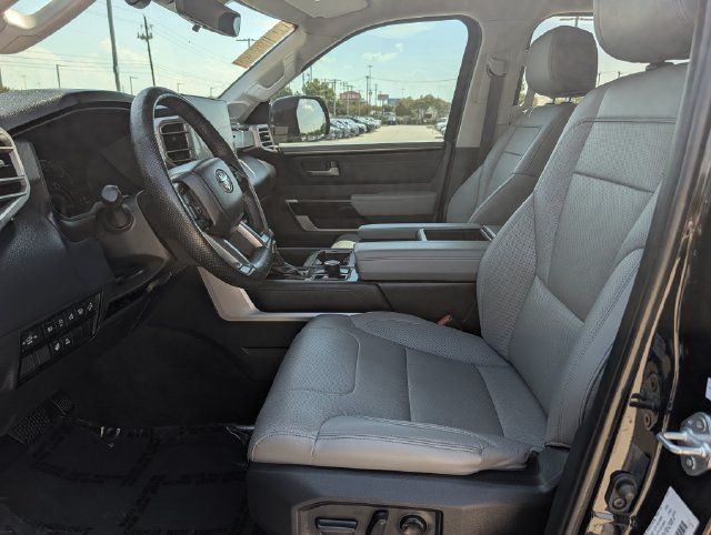 Used 2024 Toyota Tundra Limited AWD/4WD image 28