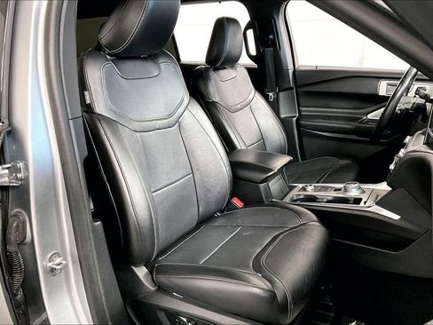 Used 2020 Ford Explorer ST w/ ST Street Pack image 7