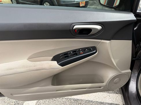 Used 2011 Honda Civic LX image 10