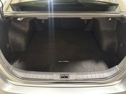 Used 2024 Nissan Altima 2.5 S FWD image 28