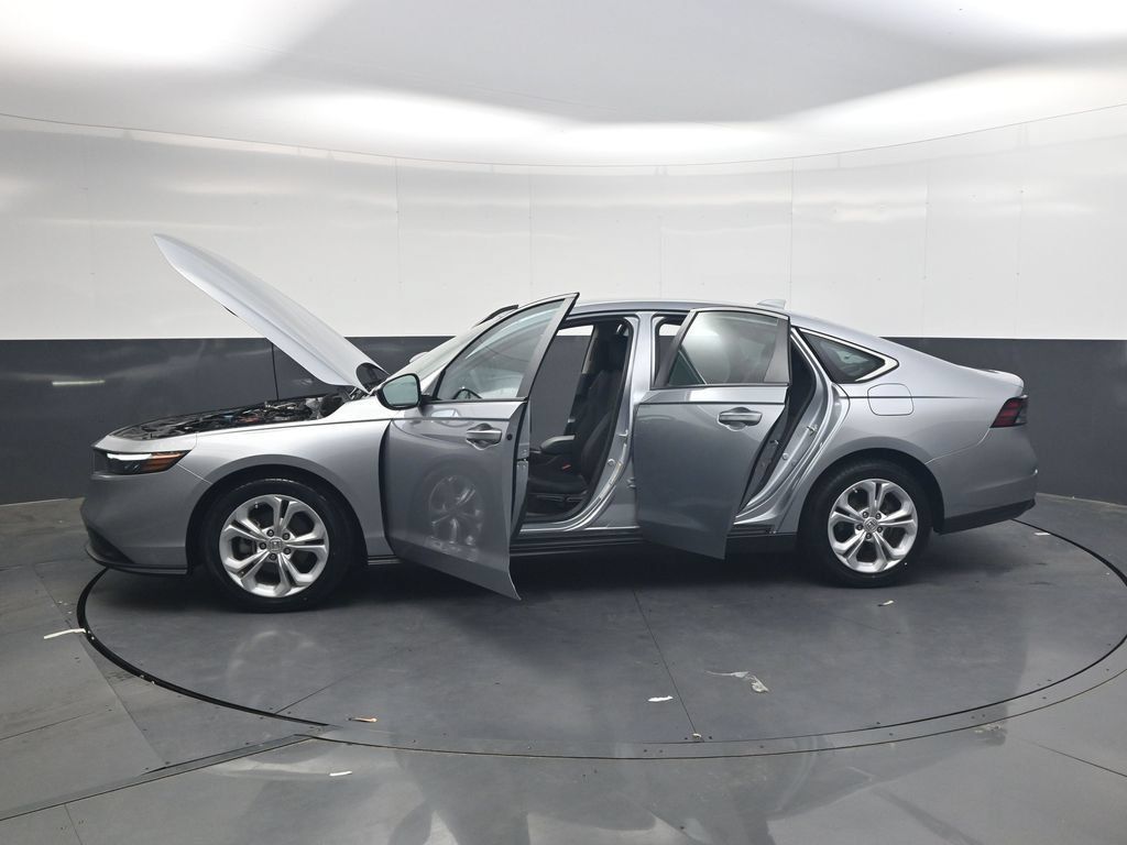 Used 2023 Honda Accord LX image 35