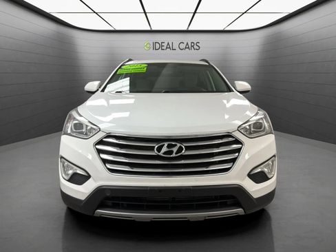 Used 2015 Hyundai Santa Fe GLS FWD image 2