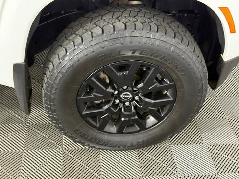 Used 2023 Nissan Frontier SV w/ Midnight Edition Package image 12