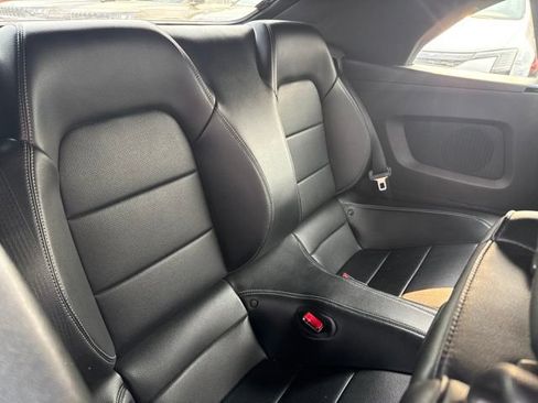Used 2015 Ford Mustang GT Premium RWD image 25