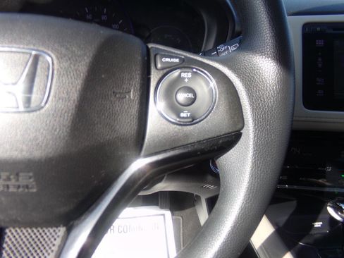 Used 2017 Honda HR-V EX image 26