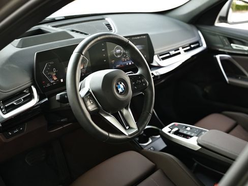 Used 2025 BMW X1 xDrive28i w/ Technology Package AWD/4WD image 19