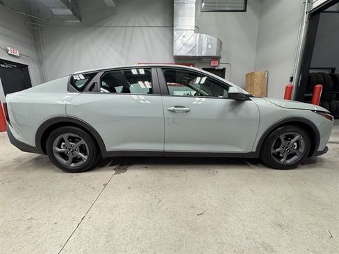 Used 2025 Kia K4 FWD image 9