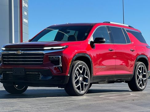 Certified 2025 Chevrolet Traverse High Country w/ LPO, Floor Liner Package image 23