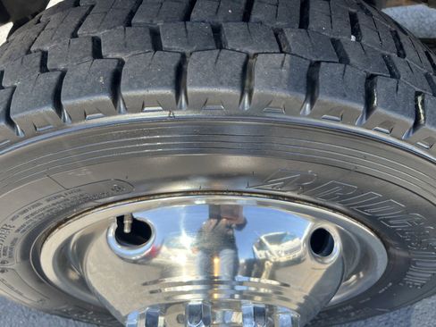 Used 2016 Ford F550 4x4 Regular Cab Super Duty image 11