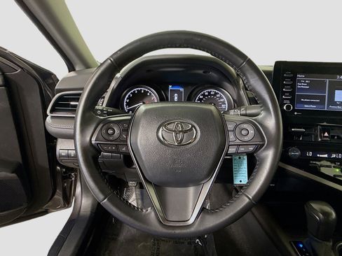 Used 2024 Toyota Camry SE image 13