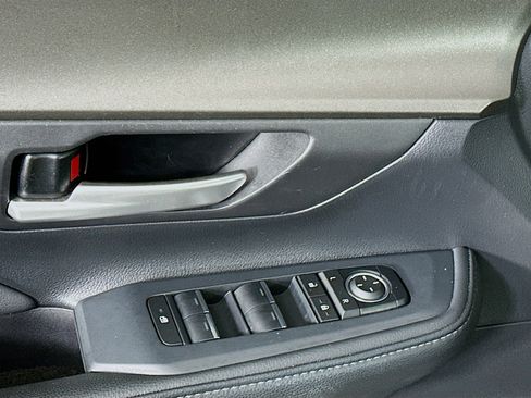 Used 2025 Toyota Grand Highlander FWD image 15