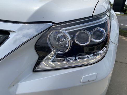 Used 2019 Lexus GX 460 Luxury AWD/4WD image 6