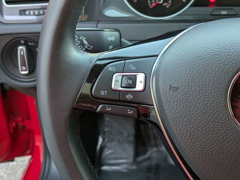 Used 2019 Volkswagen Golf S w/ Driver Assistance Package image 17