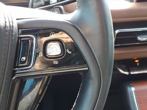 Used 2023 Lincoln Aviator Reserve w/ Equipment Group 201A image 14