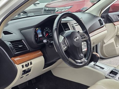 Used 2014 Subaru Outback 2.5i Limited w/ Moonroof Package AWD/4WD image 19