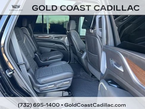 Used 2023 Cadillac Escalade Sport Platinum image 9