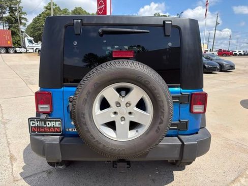 Used 2015 Jeep Wrangler Unlimited Sport w/ Quick Order Package 24S AWD/4WD image 7
