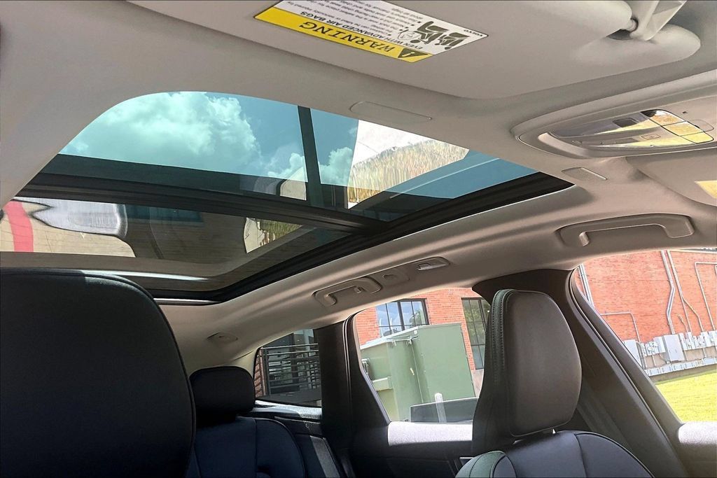 Certified 2026 Volvo XC60 B5 Plus AWD/4WD image 23