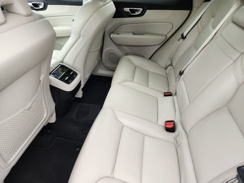 Used 2019 Volvo XC60 T5 Inscription FWD image 29