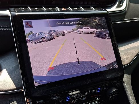 Certified 2025 Jeep Grand Cherokee Overland w/ Trailer Tow Package AWD/4WD image 19