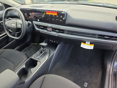 New 2026 Kia K4 FWD image 11