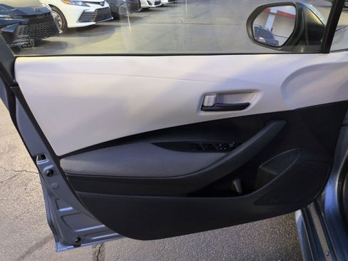 Used 2022 Toyota Corolla LE image 10
