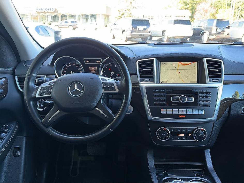 Used 2015 Mercedes-Benz GL 450 4MATIC image 12
