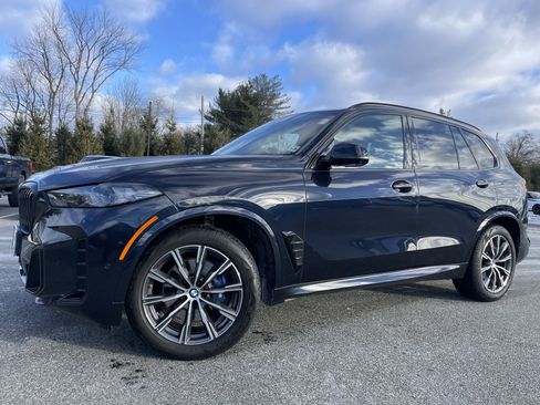 Used 2024 BMW X5 xDrive40i w/ Executive Package image 36
