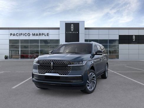New 2026 Lincoln Navigator L Reserve image 2