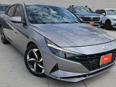 Used 2023 Hyundai Elantra SEL w/ Convenience Package