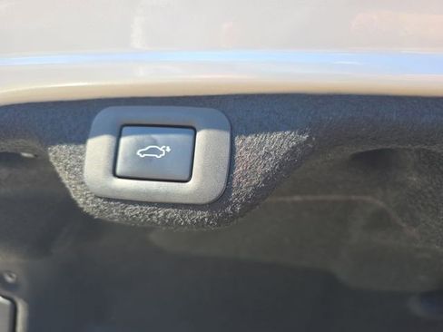 Used 2021 Lexus ES 300h w/ Premium Package image 13