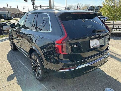 New 2026 Volvo XC90 T8 Plus w/ Protection Package Premier AWD/4WD image 10