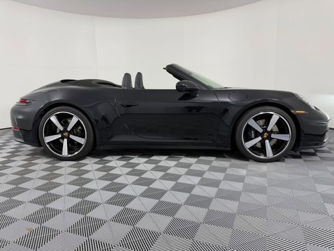 Used 2025 Porsche 911 Carrera image 8