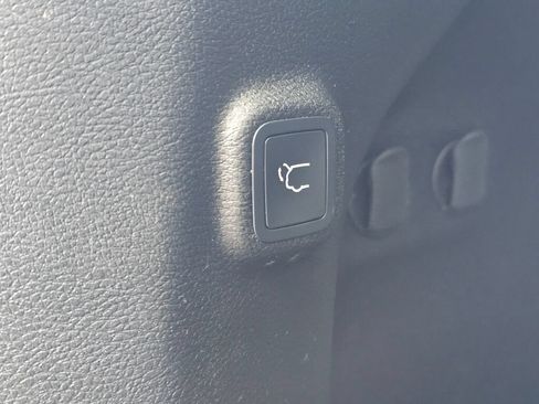 Used 2023 Jeep Cherokee Altitude Lux w/ Elite Group AWD/4WD image 15