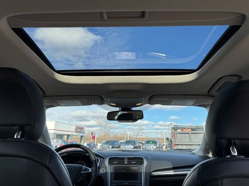 Used 2014 Ford Fusion Titanium image 21