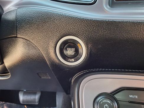 Used 2023 Dodge Challenger SXT image 21