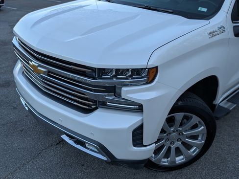 Used 2019 Chevrolet Silverado 1500 High Country image 13