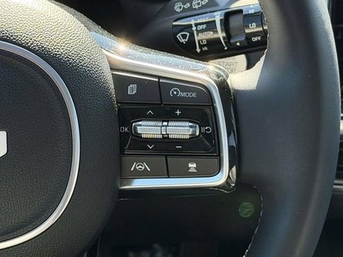 Used 2023 Kia Sorento SX AWD/4WD image 17