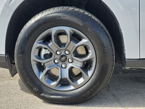 New 2026 Ford Maverick XLT w/ XLT Luxury Package FWD image 8