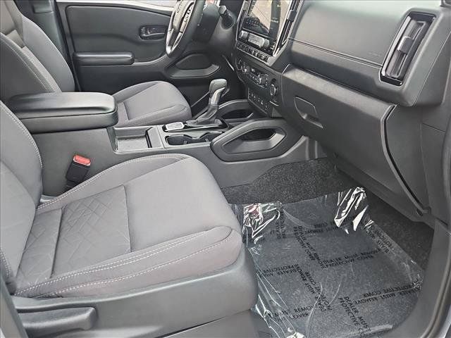 Certified 2026 Nissan Frontier SV w/ All-Weather Content Package AWD/4WD image 26