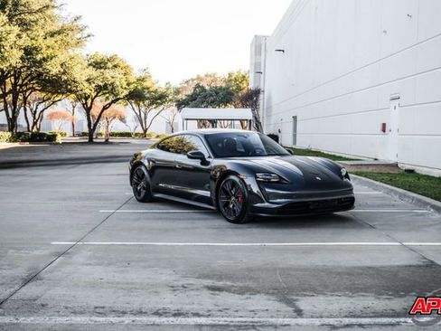 Used 2021 Porsche Taycan 4S w/ Premium Package image 57