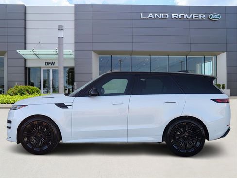 New 2026 Land Rover Range Rover Sport Dynamic SE image 3