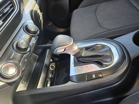 Used 2023 Kia Forte LXS image 16