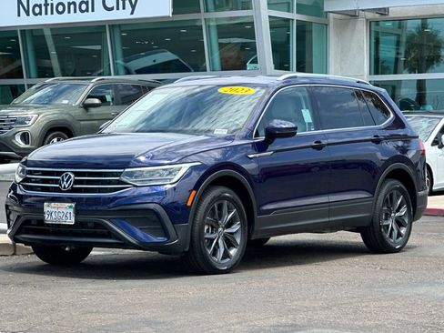 Used 2023 Volkswagen Tiguan SE FWD image 8