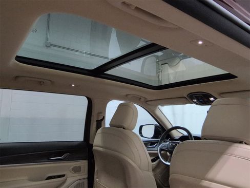 Certified 2021 Jeep Grand Cherokee L Limited image 23