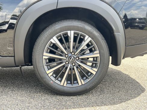 New 2026 Nissan Pathfinder Platinum FWD image 28