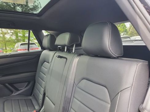 New 2026 Volkswagen Atlas Cross Sport SEL R-Line AWD/4WD image 9