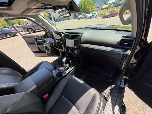 Used 2023 Toyota 4Runner TRD Off-Road Premium w/ Off Road Premium Plus Package AWD/4WD image 34